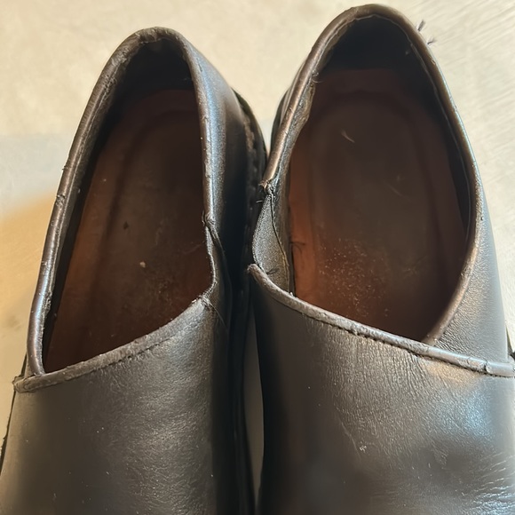 Gently used Genuine Leather Noat shoes.Size 8. - Picture 4 of 4